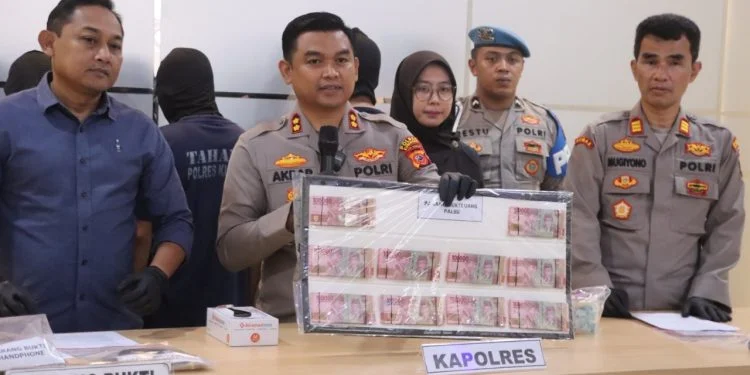 Uang palsu Kuningan