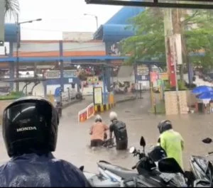 Hujan Lebat Akibatkan Banjir di Kawasan Lembang Bandung Barat