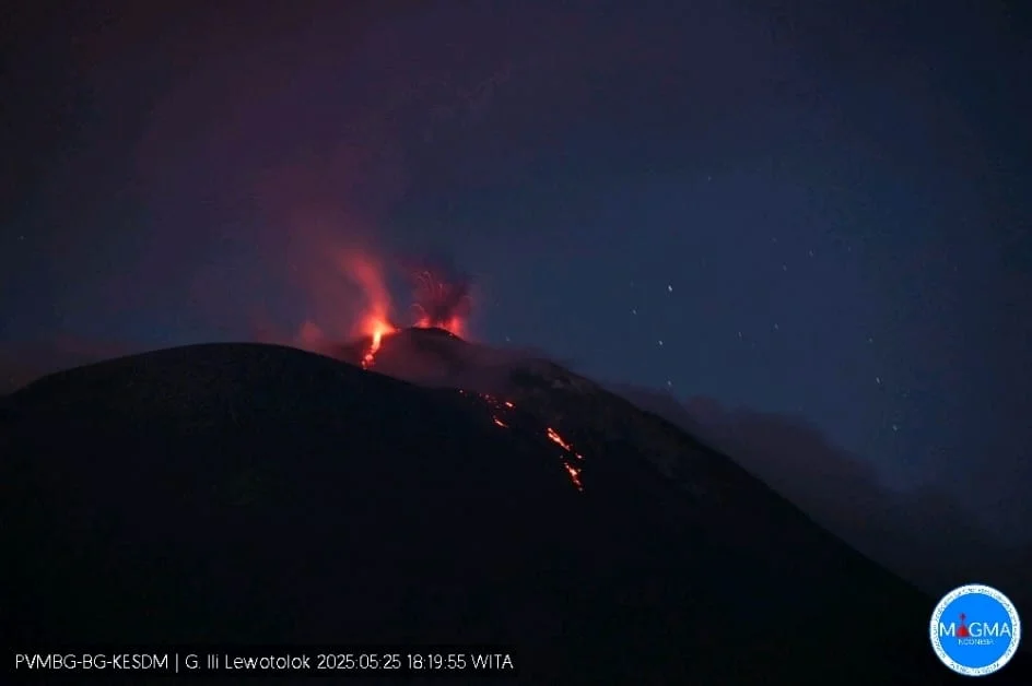 Gunung Ili Lewotok NTT Meletus, Warga Dilarang Memasuki dan Melakukan Pendakian Radius 2 Km