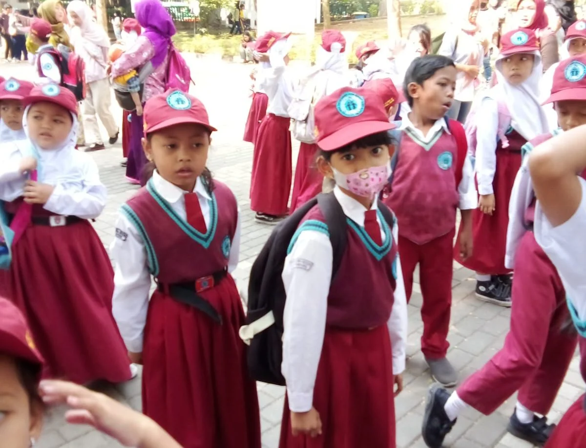 Tok! Tidak Hanya SD-SMP Negeri, MK Perintahkan Negara Gratiskan Sekolah Swasta