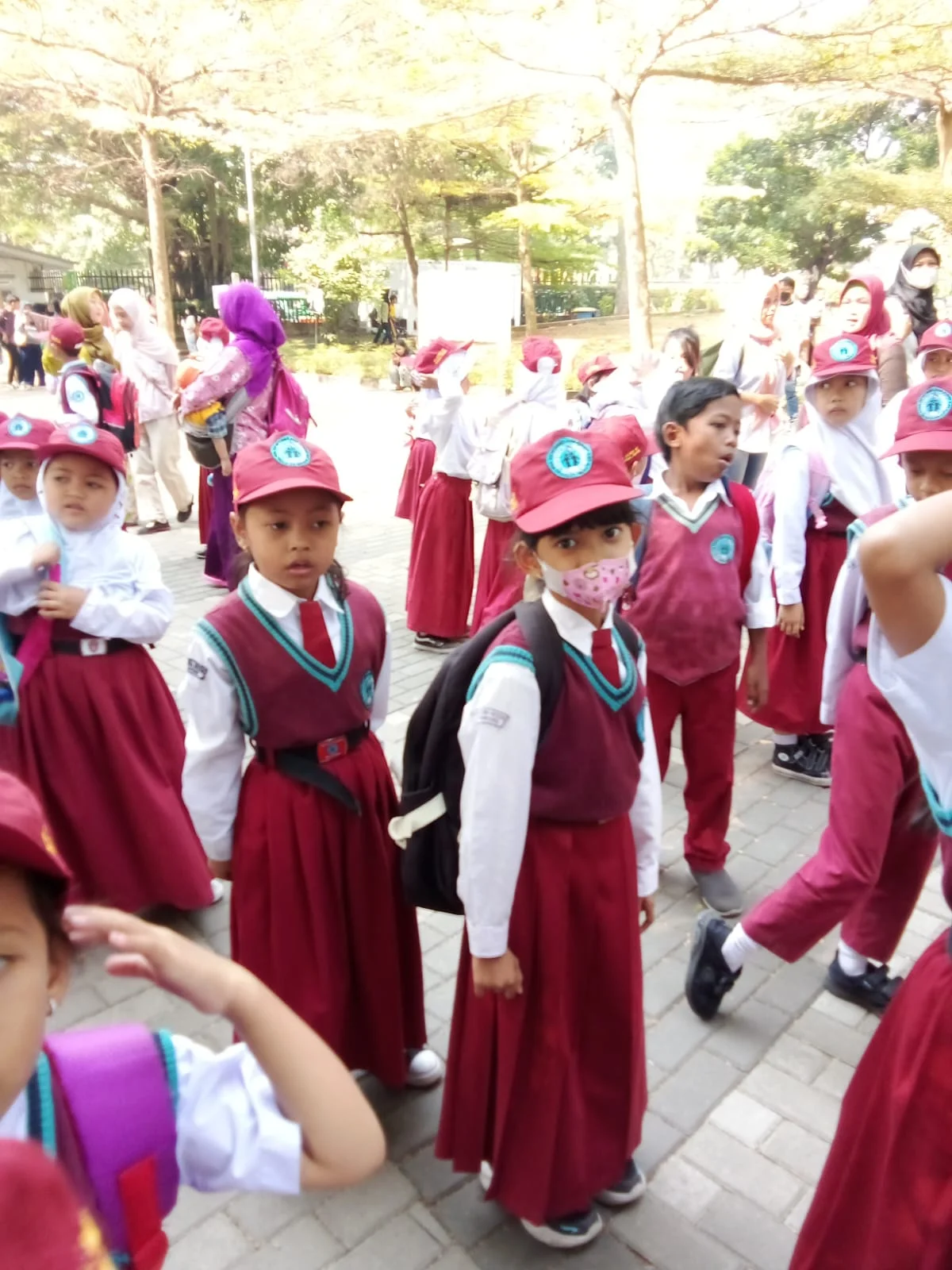 Tok! Tidak Hanya SD-SMP Negeri, MK Perintahkan Negara Gratiskan Sekolah Swasta
