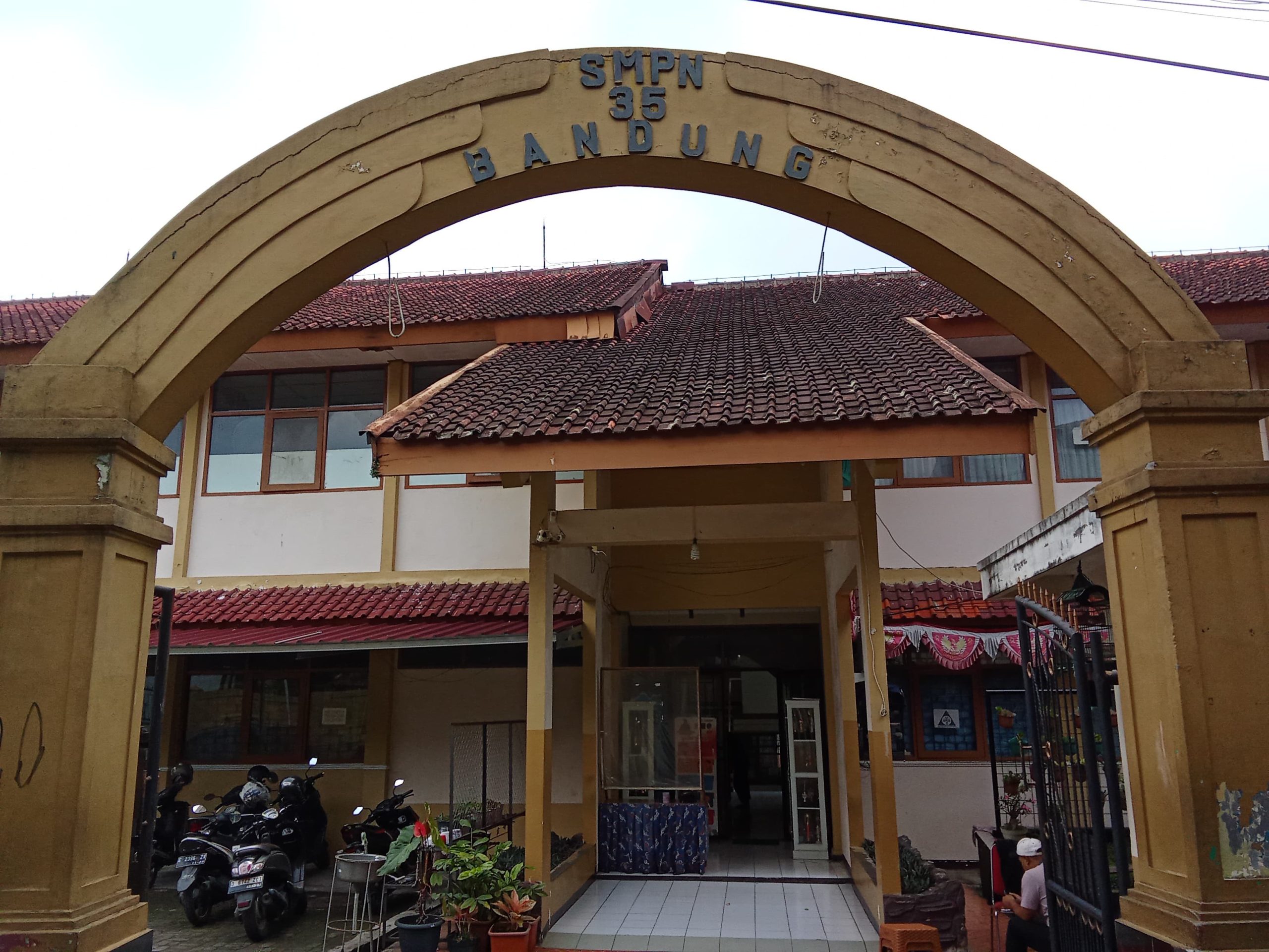 342 Siswa SMPN 35 Alami Keracunan, Ini Kata Wali Kota Bandung