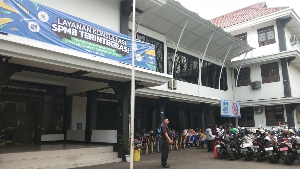 SMPB Kota Bandung Terapkan Sistem Seleksi Berdasarkan Domisili