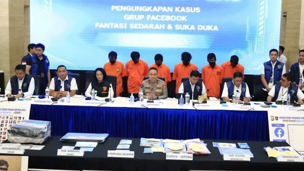 grup fantasi sedarah-8