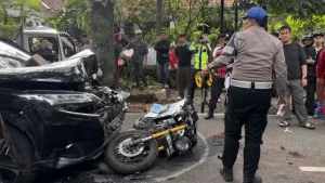 kecelakaan jalan anggrek bandung
