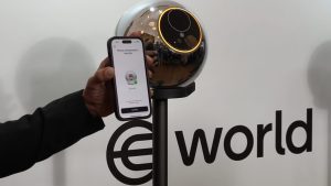 komdigi bekukan izin worldcoin dan worldID-1