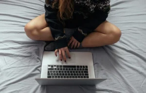 Konten pornografi