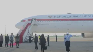 pesawat kepresidenan ganti warna