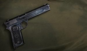 pistol suporter
