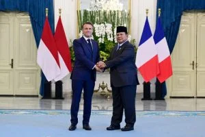 presiden macron kunjungi indonesia-1