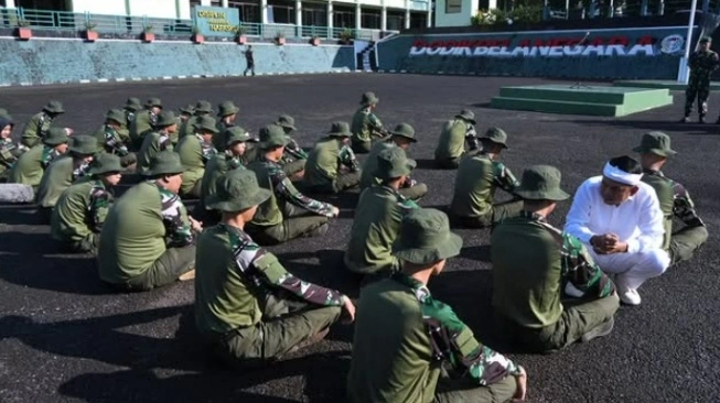 siswa barak militer