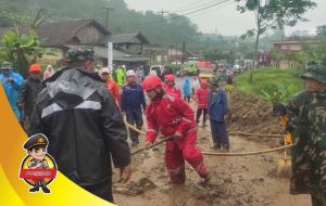 Banjir Longsor garut - Instagram Polres Garut