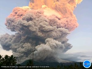 Erupsi Gunung Lewotobi Laki - laki