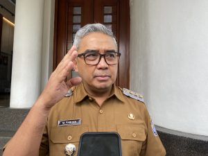 Farhan Akui Belum Punya Rencana Konkret Pembangunan Gedung Parkir Umum
