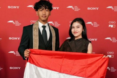 Film Dokumenter UI