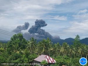 Gunung Dukono Erupsi-2