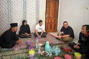 Persib dan VPC Santuni Keluarga Bobotoh Yang Menjadi Korban Kecelakaan