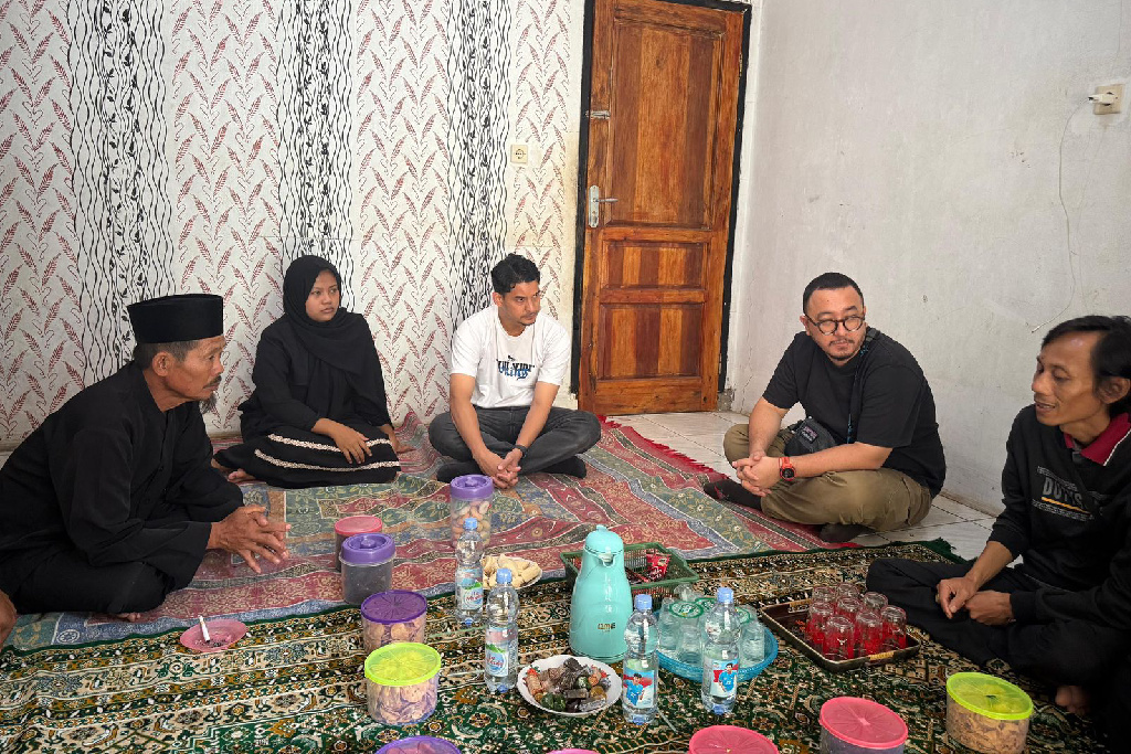 Persib dan VPC Santuni Keluarga Bobotoh Yang Menjadi Korban Kecelakaan
