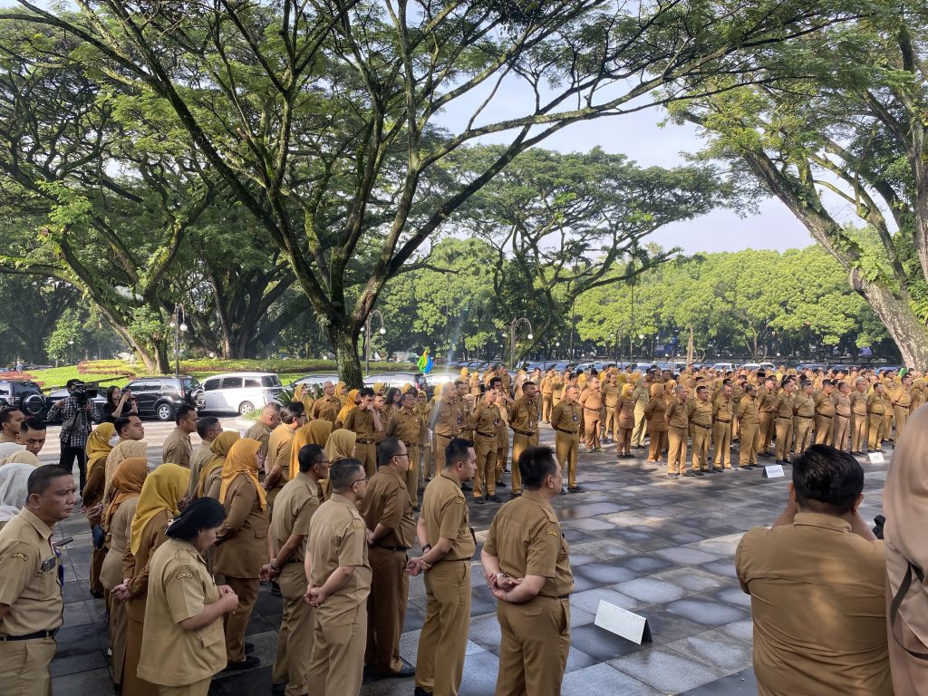 Farhan Wajibkan ASN Bandung Kerja Penuh dari Kantor