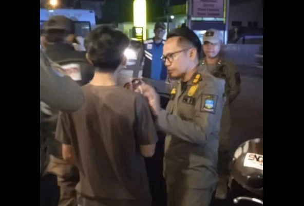 Jam Malam Pelajar - Dok Satpol PP Garut