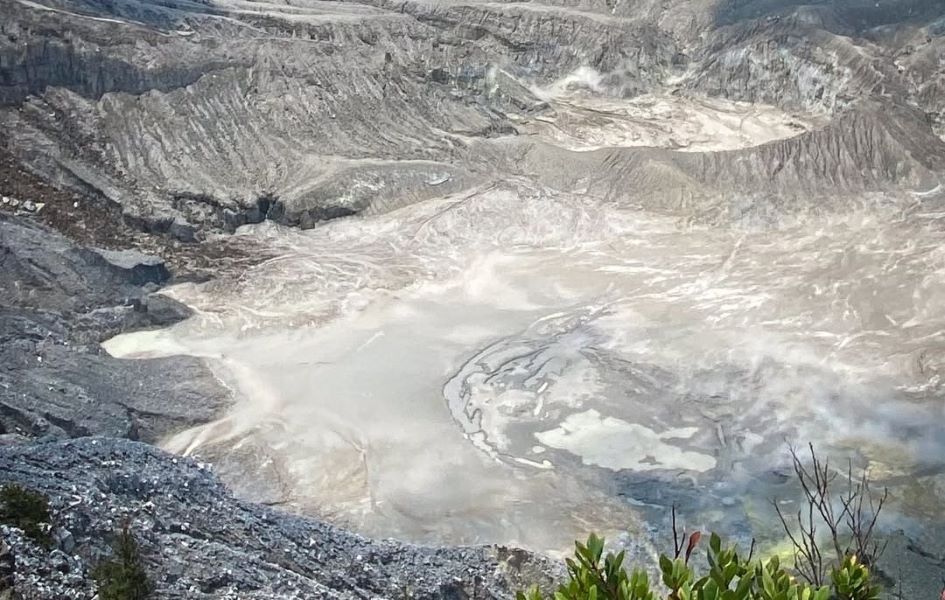 Kawah Ratu - Instagram TWA Gunung Tangkuban Parahu