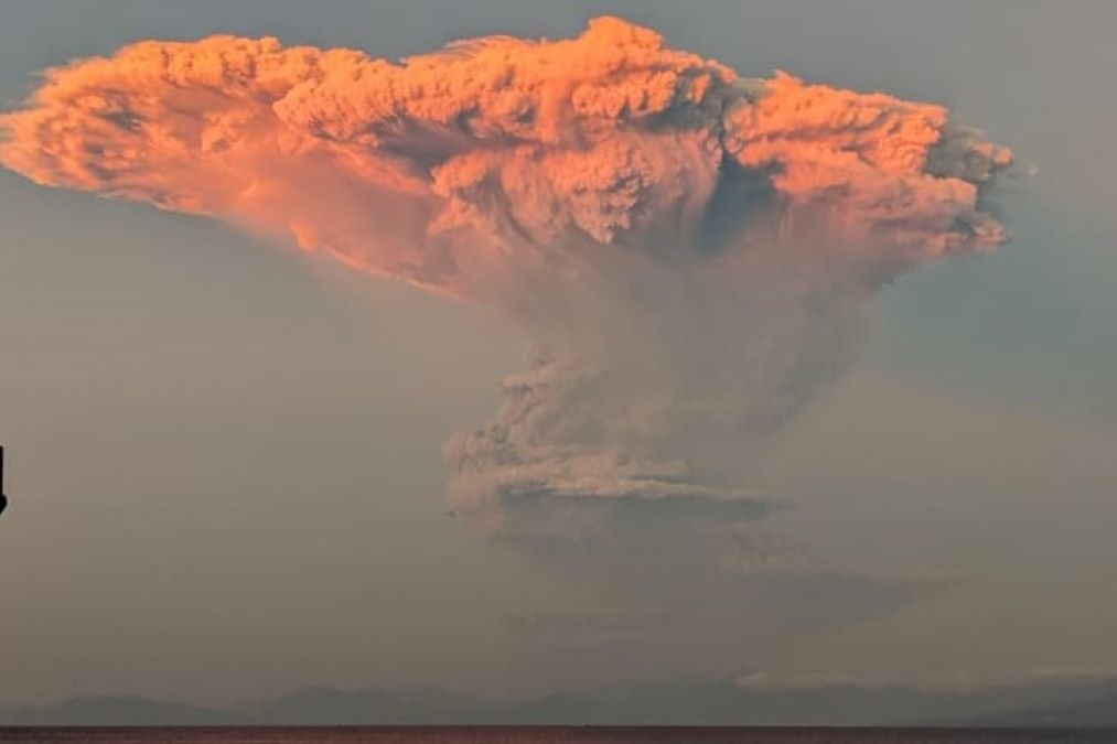 Meletus Erupsi Letusan Gunung Lewotobi Laki-Laki - Dok PVMBG