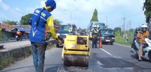 Perbaikan Jalan pantura - Instagram Bupati Karawang Aep Syaepuloh jpg