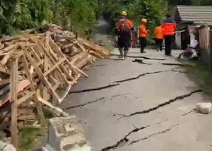 Pergerakan Tanah - longsor Purwakarta - tol cipularang Instagram BPBD Purwakarta