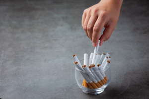 Masyarakat pangandaran beli rokok