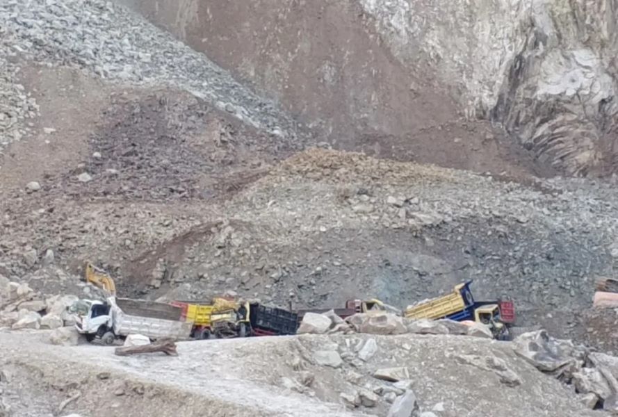 penghasilan bos Tambang Galian C Gunung Kuda Cirebon - Instagram BPBD Jabar