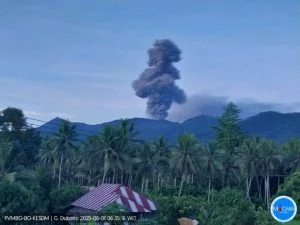 Gunung Dukono Alami 2 Kali Erupsi, Tinggi Kolom Abu Capai 1.900 Meter