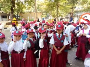 sekolah jam 6 pagi
