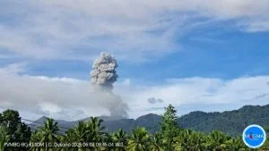 gunung dukono erupsi