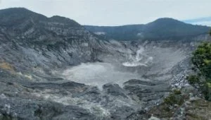 gunung tangkuban perahu