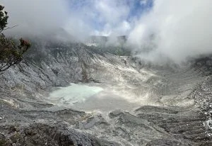 aktivitas gempa gunung tangkuban parahu
