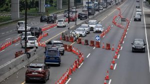 contraflow ruas tol cikampek