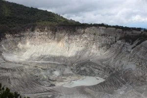 Gunung Tangkuban Parahu Mengalami Peningkatan Aktivitas Gempa Vulkanik