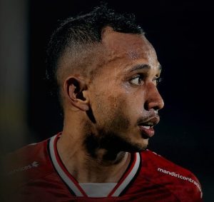Resmi, Irfan Jaya Tetap Bersama Bali United 