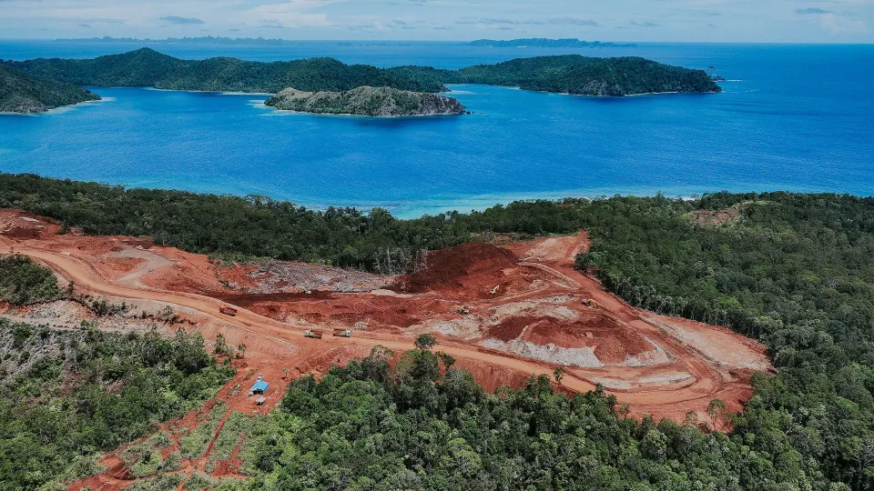 Greenpeace Indonesia Sebut Tambang Nikel Ancam Laut Raja Ampat, Begini Respon Bahlil