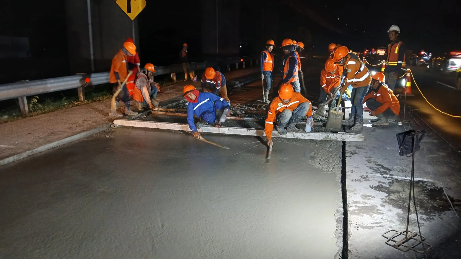 perbaikan jalan tol cipularang