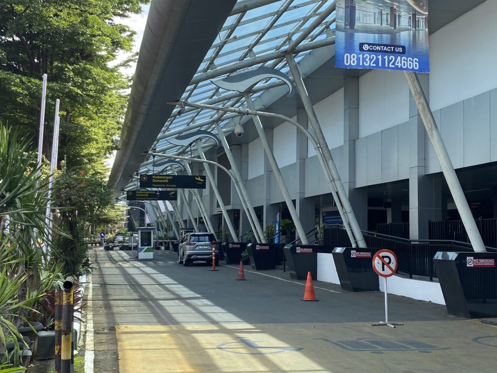Bandara Husein