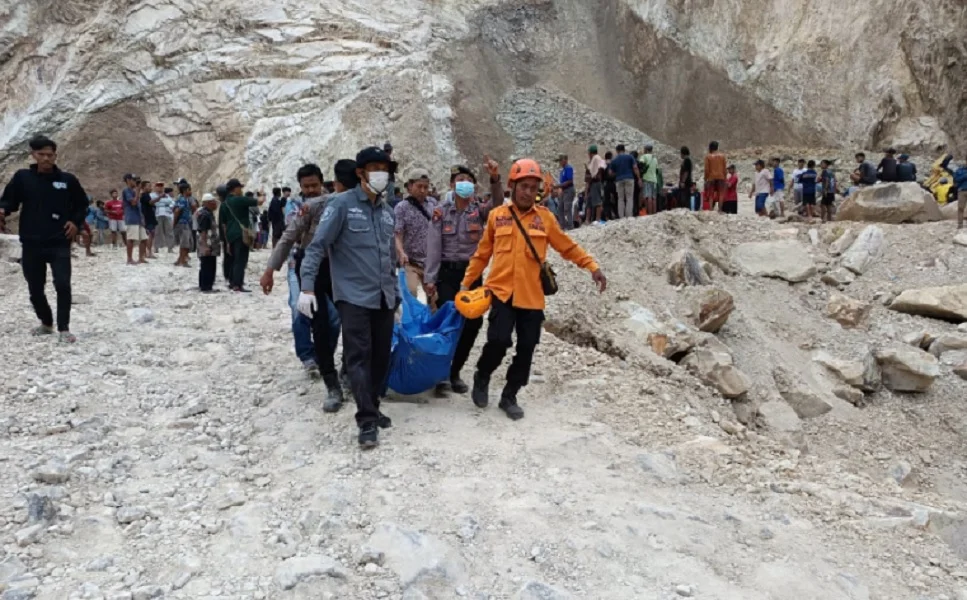 tersangka longsor gunung kuda cirebon