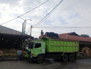 DLH Bandung Ambil Alih Sampah Pasar Gedebage, Targetkan Jadi Pupuk dan Energi