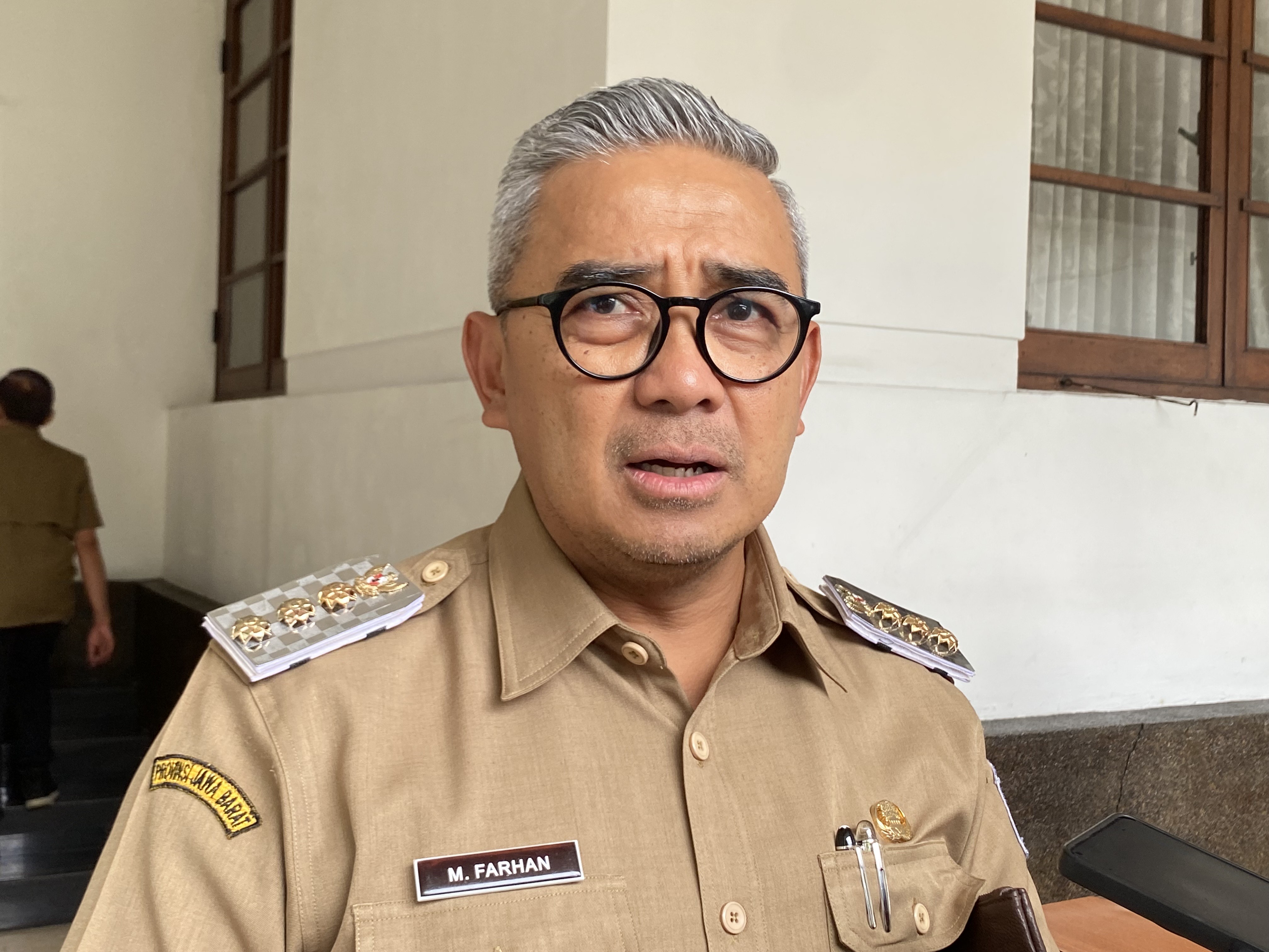 Farhan Siapkan Revolusi Angkot Bandung