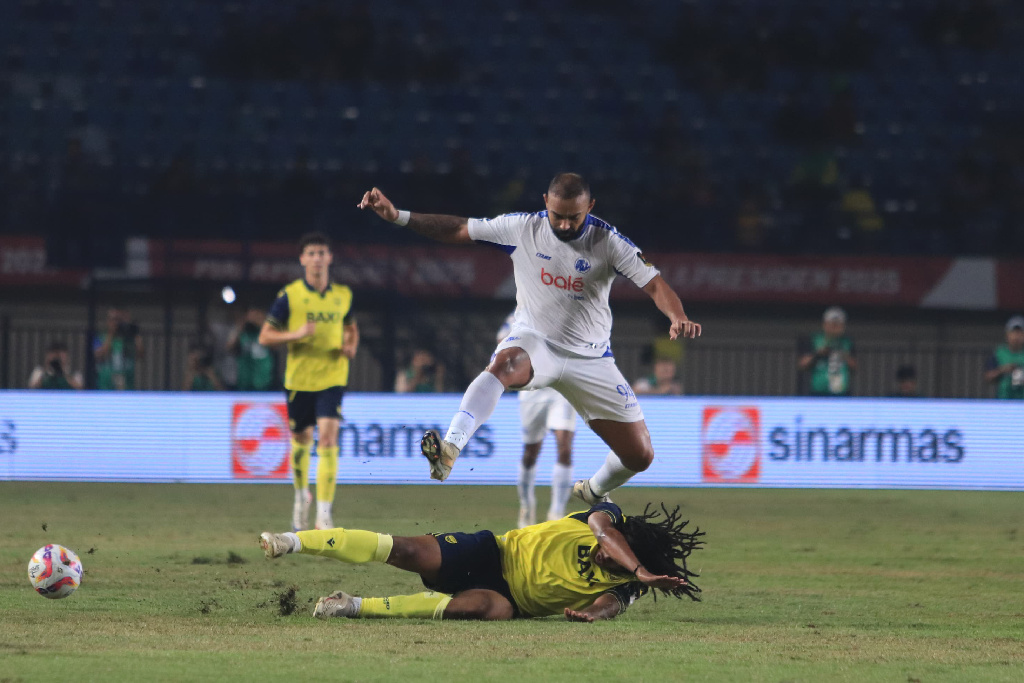 Gara Gara Mati Lampu, Tensi Permainan Arema FC Mendadak Berubah