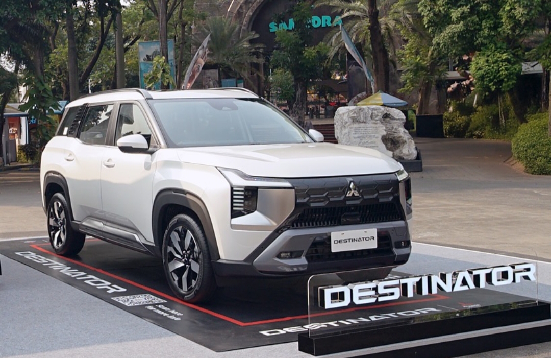 Mitsubishi Destinator
