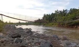 Jembatan Gantung Penghubung Sumedang