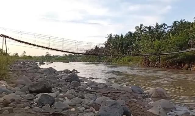 Jembatan Gantung Penghubung Sumedang