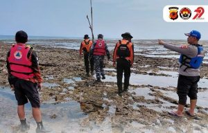 Pencarian korban tenggelam di Pantai Sayang Heulang Garut