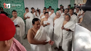 Di Tengah Kunjungan ke Arab Saudi, Presiden Prabowo Tunaikan Ibadah Umrah